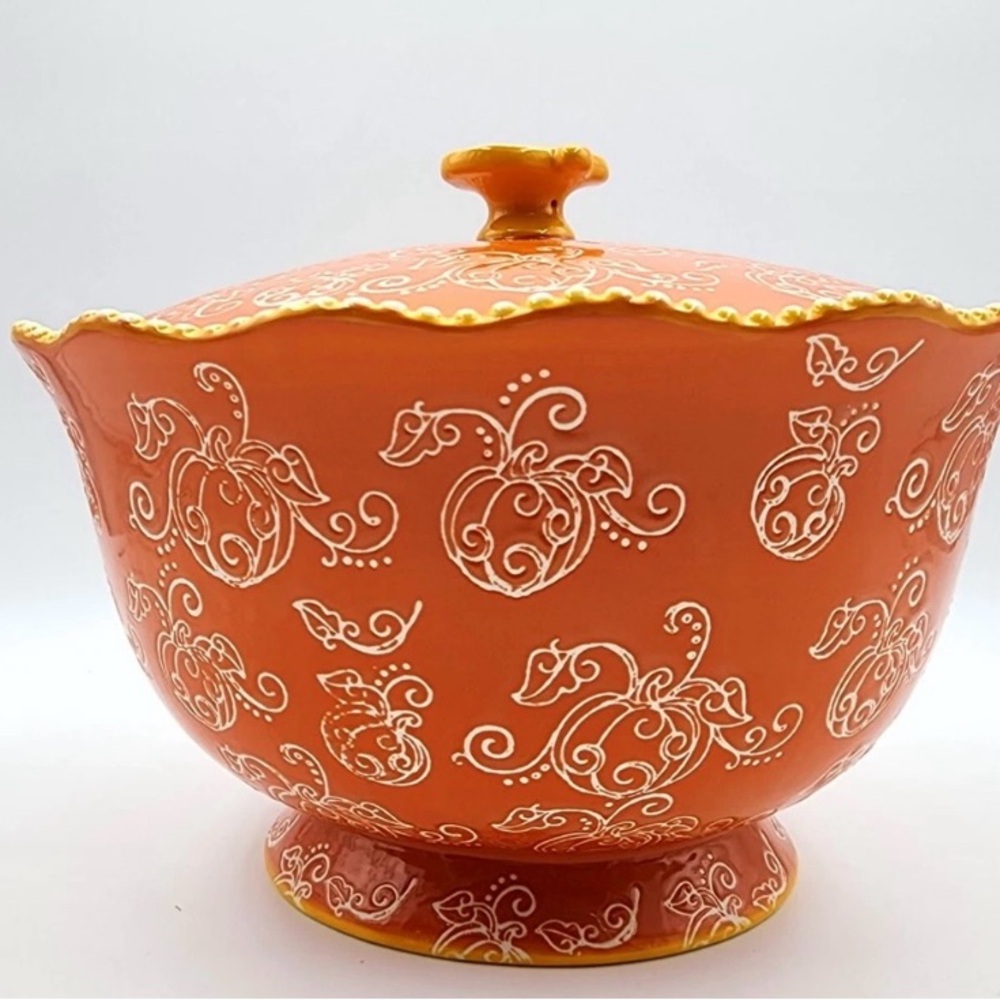 Tara Temptations Pumpkin Floral Lace Serving Bowl w Lid Ovenware Orange 3 quart